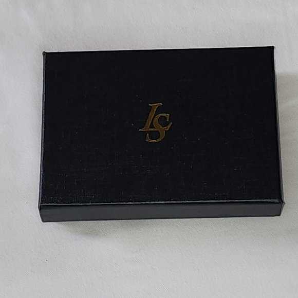 Wallet - Picture 2 of 5